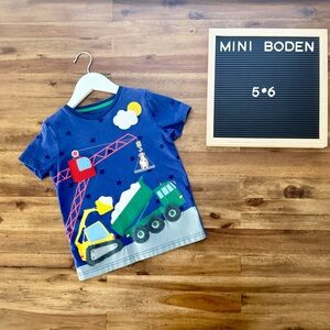 Mini Boden Blue Construction Scene Boucle Shirt 5-6 Colorful Short Sleeve Boys